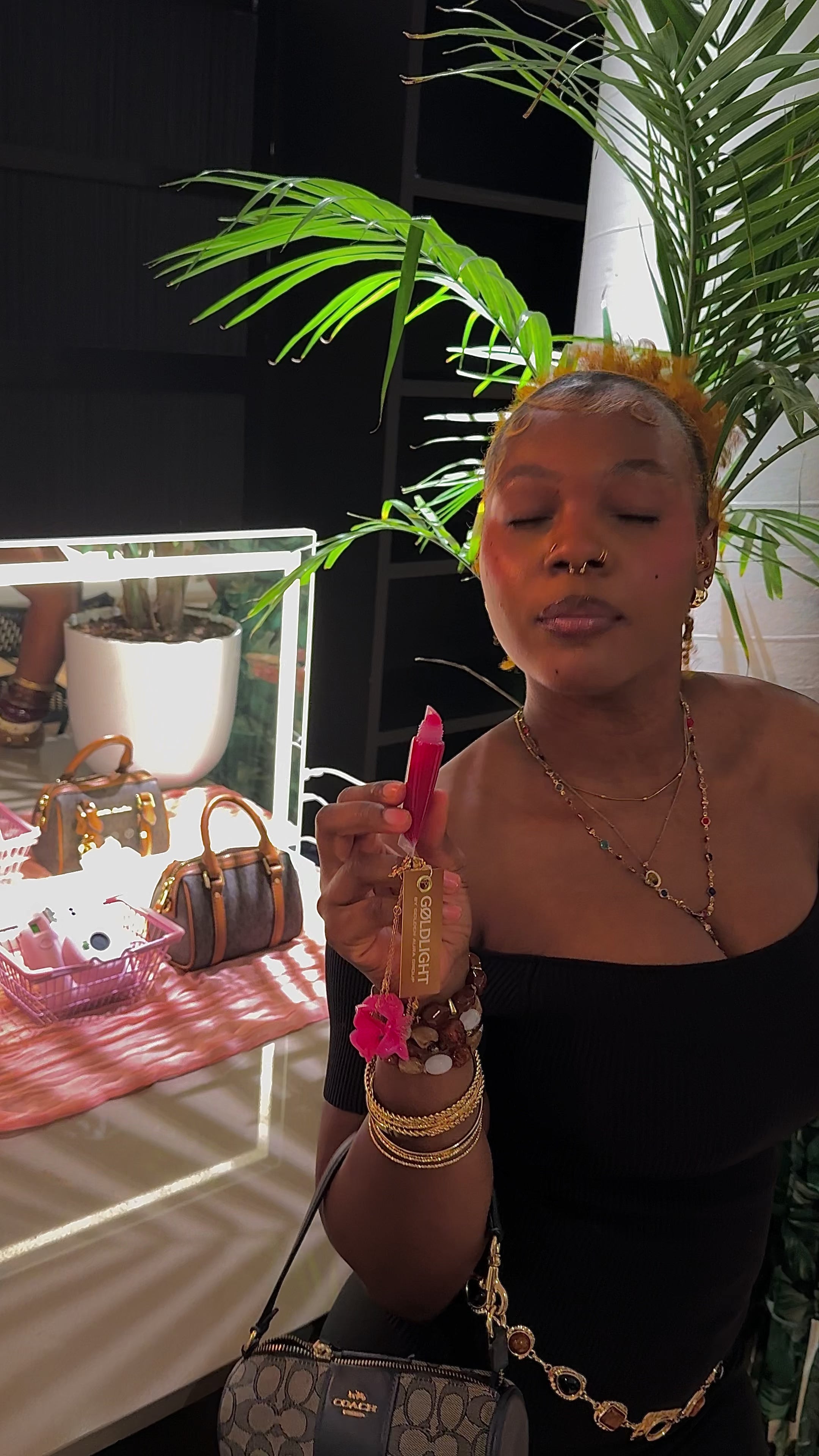 Load video: <b>Sunkissed Soirée </b><br><span style="font-weight: normal; font-size: 12px;"> Goals n' Gloss Atelier </span>