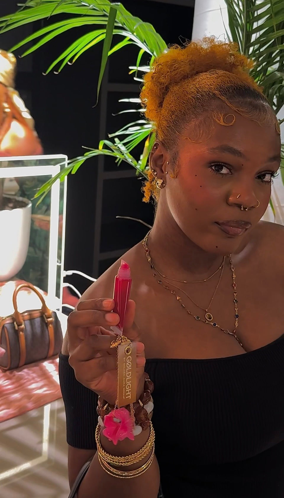 Load video: <b>Sunkissed Soirée </b><br><span style="font-weight: normal; font-size: 12px;"> Goals n' Gloss Atelier </span>